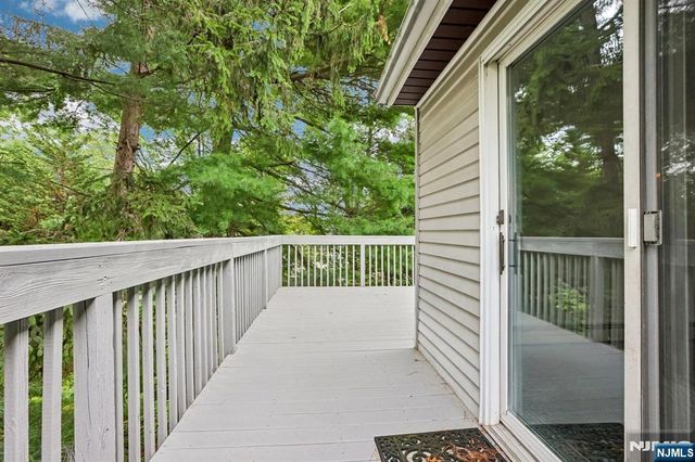 488 Cedar Lane, Paramus, NJ 07652