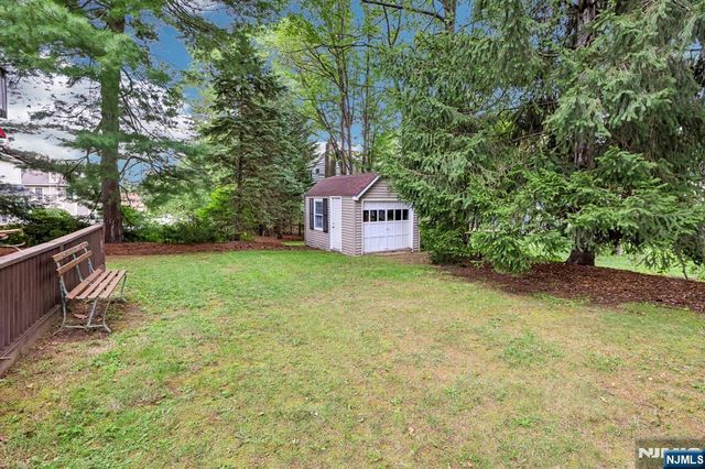 488 Cedar Lane, Paramus, NJ 07652