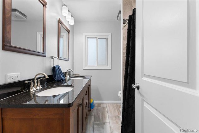 35324 Weideman Street, Clinton Charter Township, MI 48035