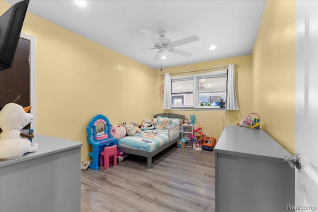 35324 Weideman Street, Clinton Charter Township, MI 48035