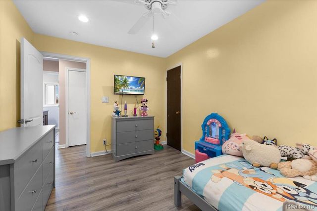 35324 Weideman Street, Clinton Charter Township, MI 48035