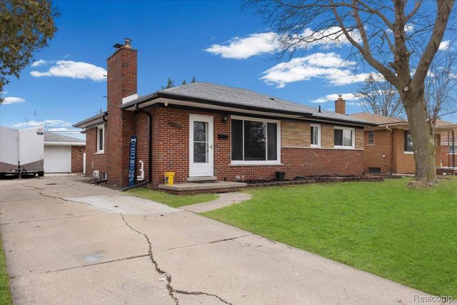 35324 Weideman Street, Clinton Charter Township, MI 48035