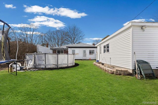 35324 Weideman Street, Clinton Charter Township, MI 48035