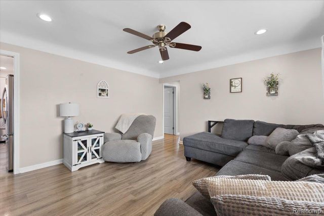 35324 Weideman Street, Clinton Charter Township, MI 48035