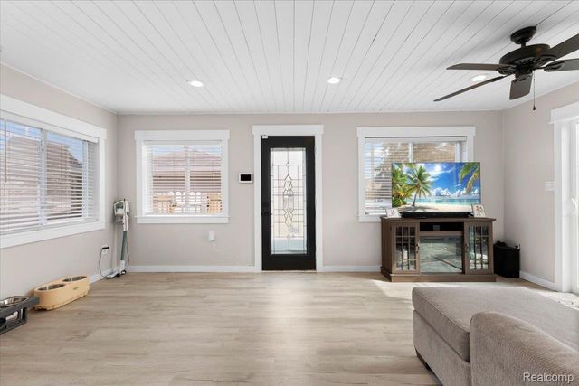 35324 Weideman Street, Clinton Charter Township, MI 48035