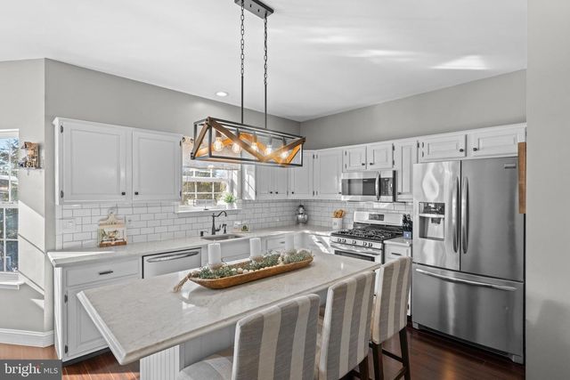 138 COBBLESTONE DR, Gilbertsville, PA 19525