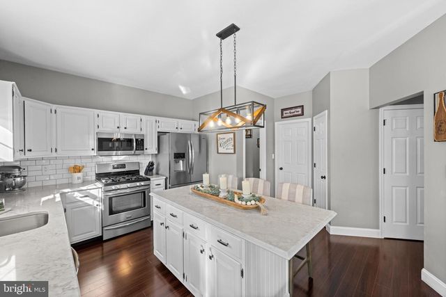 138 COBBLESTONE DR, Gilbertsville, PA 19525