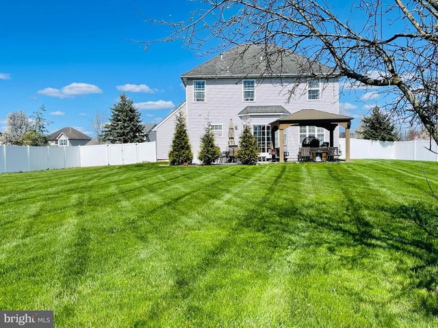 138 COBBLESTONE DR, Gilbertsville, PA 19525