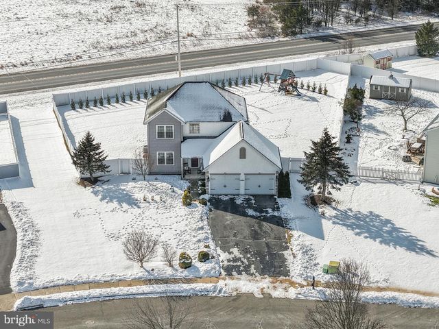 138 COBBLESTONE DR, Gilbertsville, PA 19525