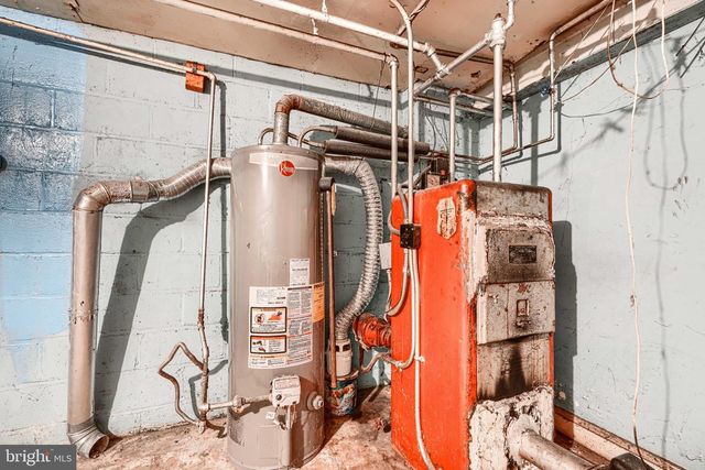 1302 EDISON HWY, Baltimore, MD 21213