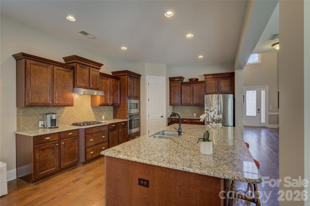 16518 Governors Club Court, Charlotte, NC 28278