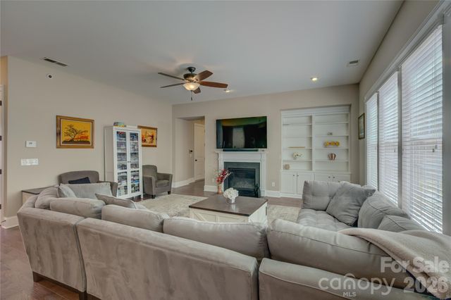 16518 Governors Club Court, Charlotte, NC 28278