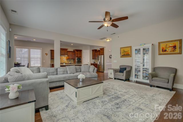 16518 Governors Club Court, Charlotte, NC 28278