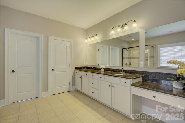 16518 Governors Club Court, Charlotte, NC 28278