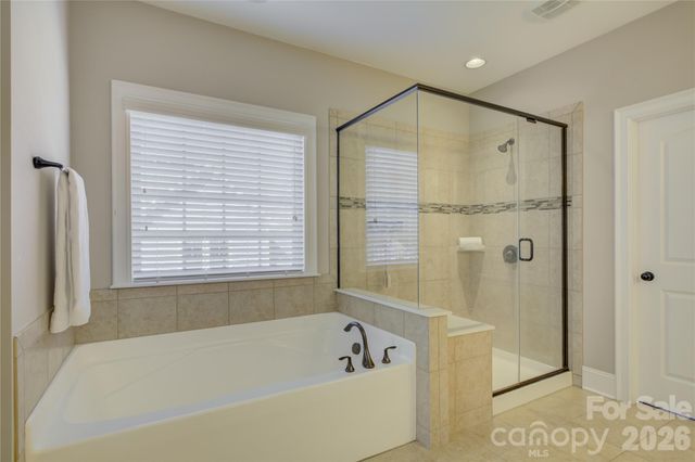16518 Governors Club Court, Charlotte, NC 28278