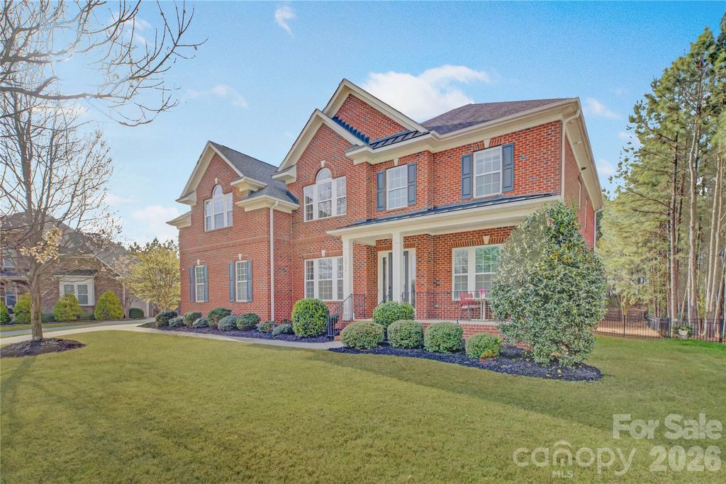 16518 Governors Club Court, Charlotte, NC 28278