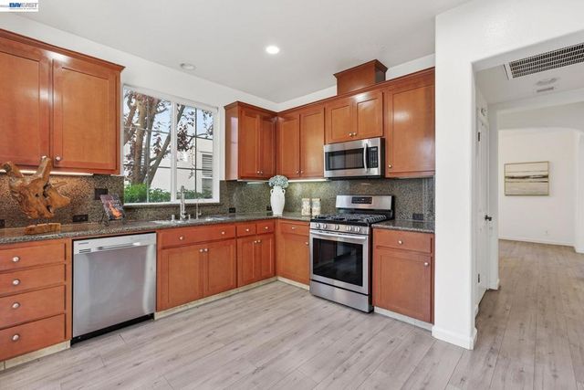 9831 Belladonna Dr, San Ramon, CA 94582