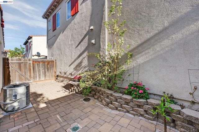 9831 Belladonna Dr, San Ramon, CA 94582