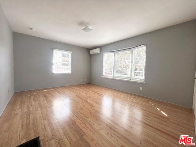 940 Milwood Avenue, Los Angeles, CA 90291