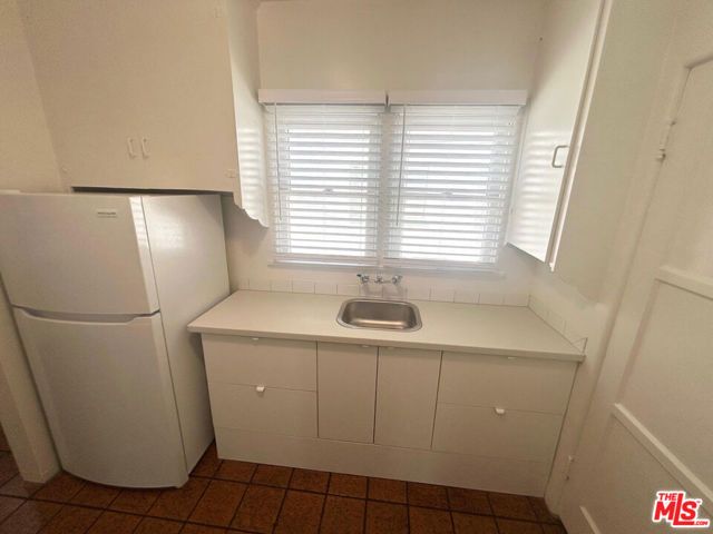 940 Milwood Avenue, Los Angeles, CA 90291