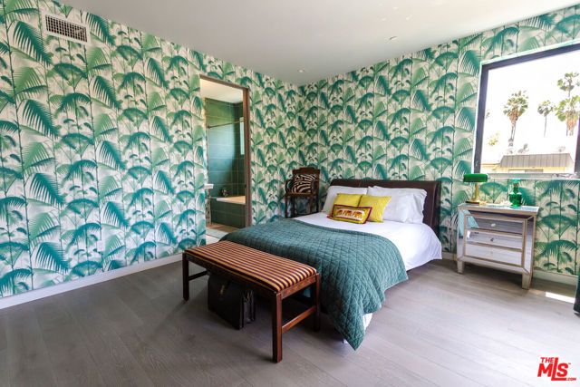 1724 N Sierra Bonita Avenue, Los Angeles, CA 90046