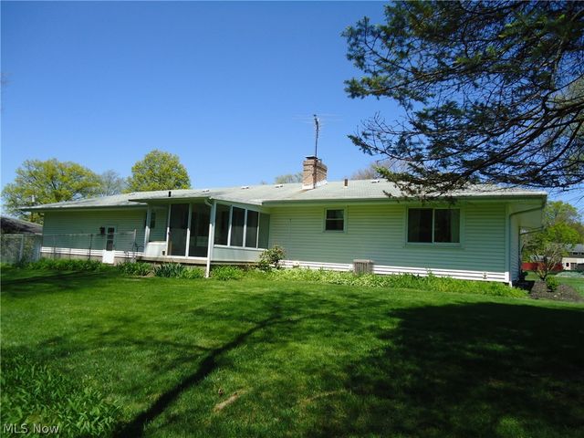 166 W Garwood Drive, Tallmadge, OH 44278