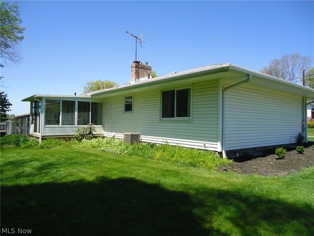 166 W Garwood Drive, Tallmadge, OH 44278