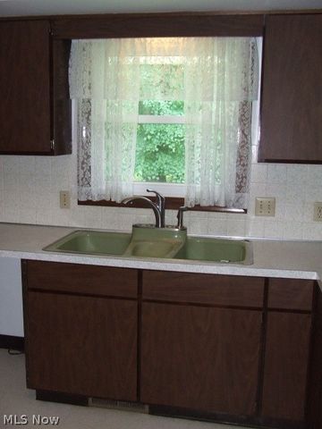 166 W Garwood Drive, Tallmadge, OH 44278
