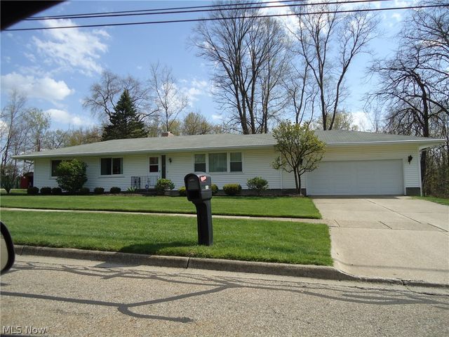 166 W Garwood Drive, Tallmadge, OH 44278