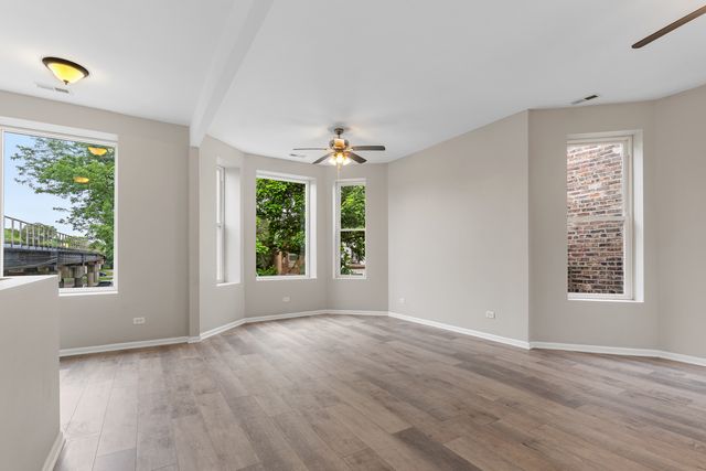 1939 S Sawyer Avenue, Chicago, IL 60623