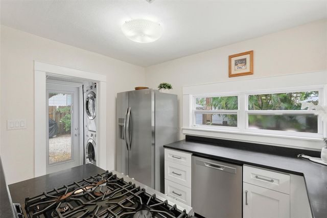 608 KIRKWOOD TERRACE N, St Petersburg, FL 33701