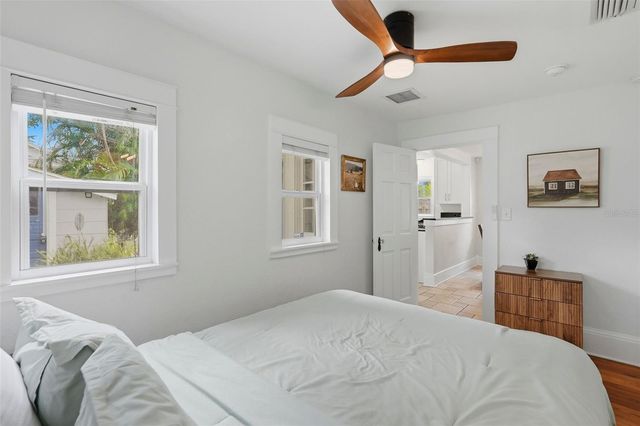 608 KIRKWOOD TERRACE N, St Petersburg, FL 33701
