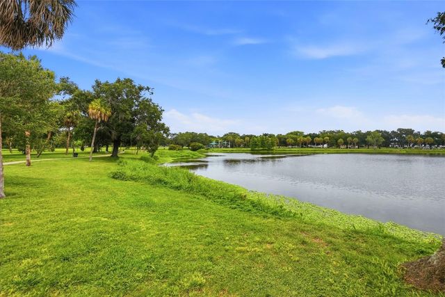 608 KIRKWOOD TERRACE N, St Petersburg, FL 33701