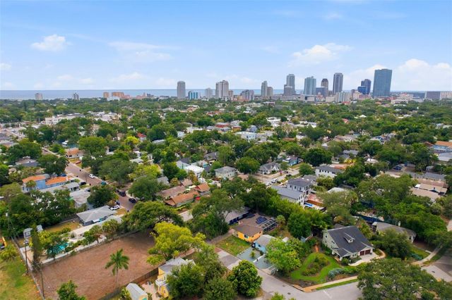 608 KIRKWOOD TERRACE N, St Petersburg, FL 33701