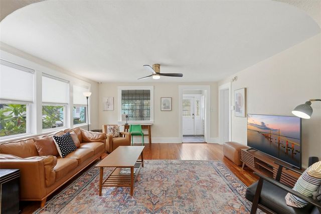 608 KIRKWOOD TERRACE N, St Petersburg, FL 33701