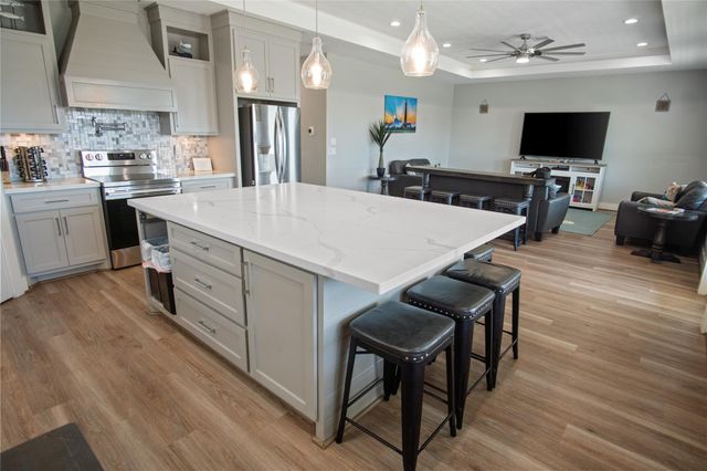1977 Royalville Court, Crystal Beach, TX 77650