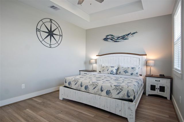 1977 Royalville Court, Crystal Beach, TX 77650