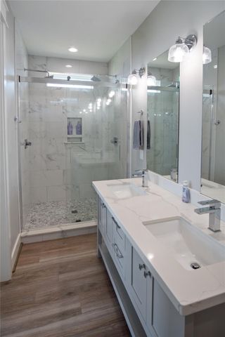 1977 Royalville Court, Crystal Beach, TX 77650