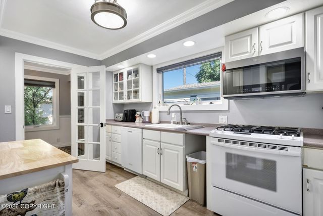 1215 W 8th Avenue, Anchorage, AK 99501
