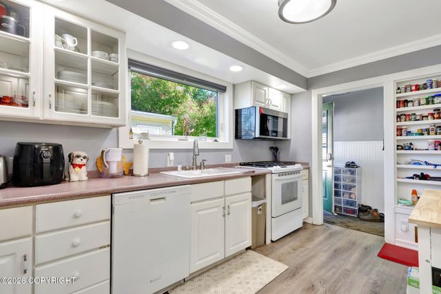 1215 W 8th Avenue, Anchorage, AK 99501
