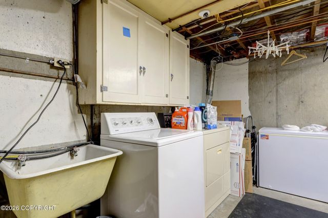 1215 W 8th Avenue, Anchorage, AK 99501