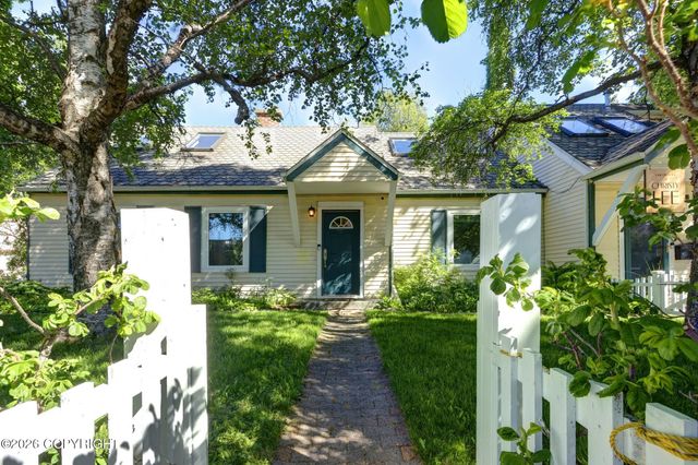 1215 W 8th Avenue, Anchorage, AK 99501