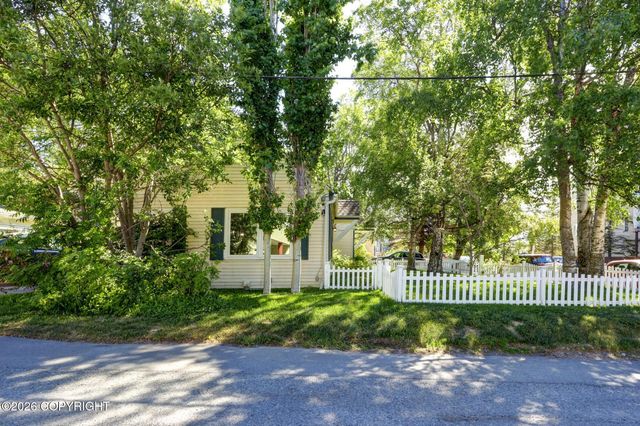 1215 W 8th Avenue, Anchorage, AK 99501