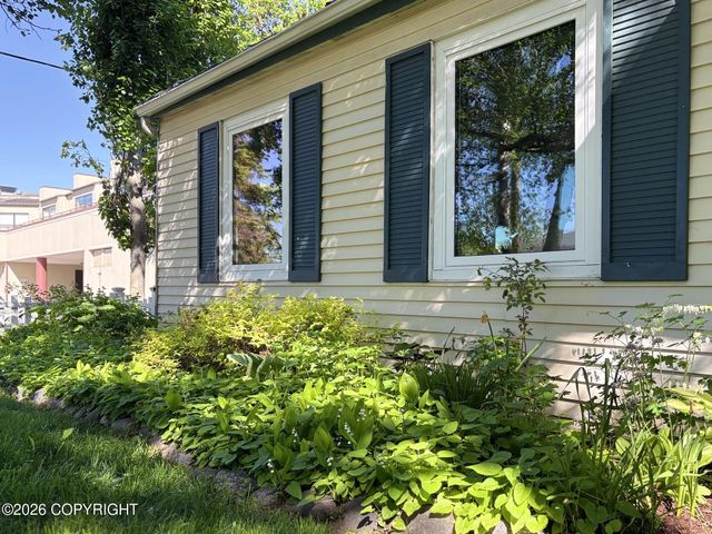 1215 W 8th Avenue, Anchorage, AK 99501