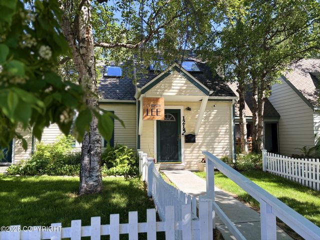 1215 W 8th Avenue, Anchorage, AK 99501
