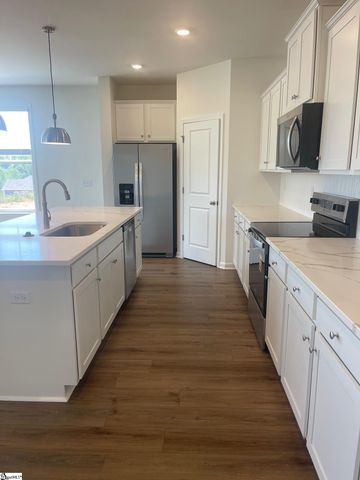 19 Halsey Street, Central, SC 29630