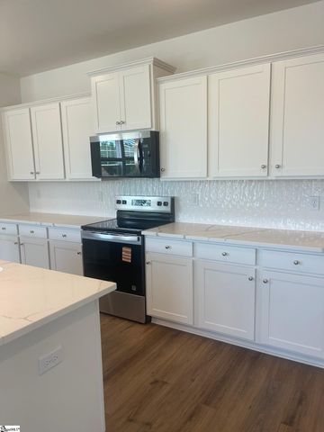 19 Halsey Street, Central, SC 29630