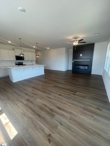 19 Halsey Street, Central, SC 29630