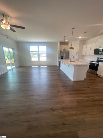 19 Halsey Street, Central, SC 29630