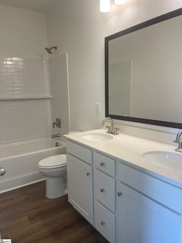 19 Halsey Street, Central, SC 29630